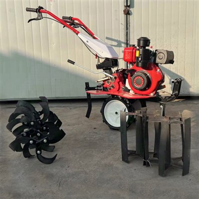 자체 추진 경작 기계